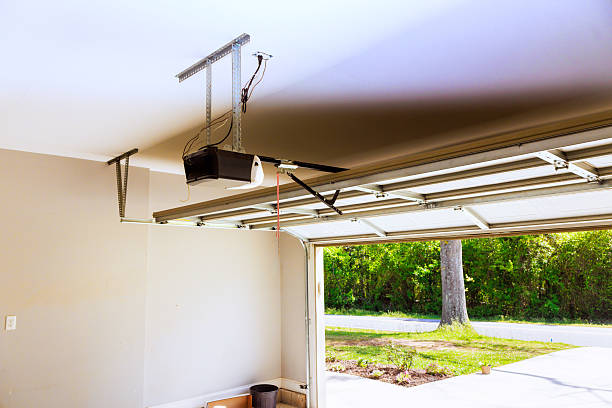 Top rated local Garage Door Roller Replacement specialists in Glencoe, AL